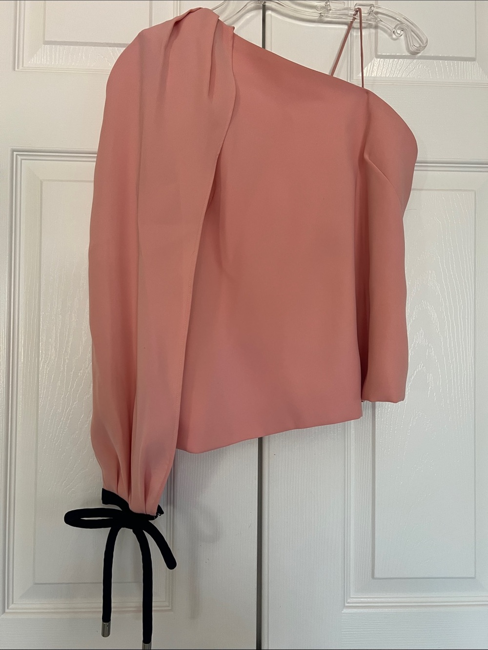 Chic One-Shoulder Pink Split Long Sleeve Top with Black Tie Cuff Detailed